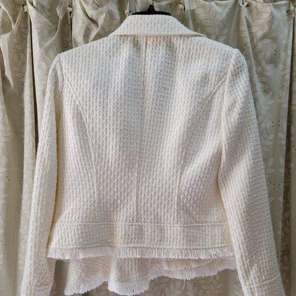 Cache Cream Suit w Flared Skirt & Crystal buttons - Picture 3 of 11